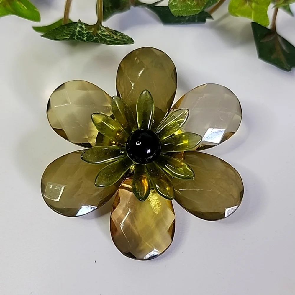 Vintage Green Acrylic Flower Brooch Pin